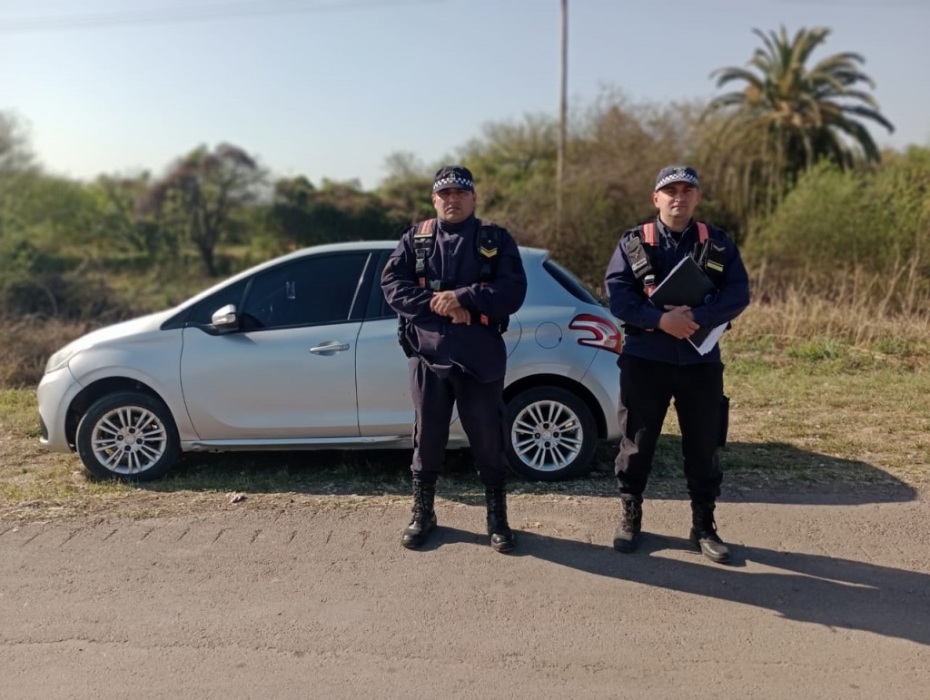 EN CERCANIAS A CORONEL DUGRATY POLICIA CAMINERA LOGRÓ SECUESTRAR UN PEUGEOT 208 ROBADO HACE 7 AÑOS