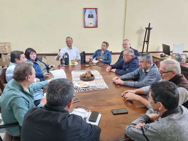 EL MUNICIPIO DE VILLA ÁNGELA COLABORA CON EL CLUB ATLÉTICO ALVEAR PARA MEJORAR INSTALACIONES DEL CIRCUITO FROILÁN GONZÁLEZ