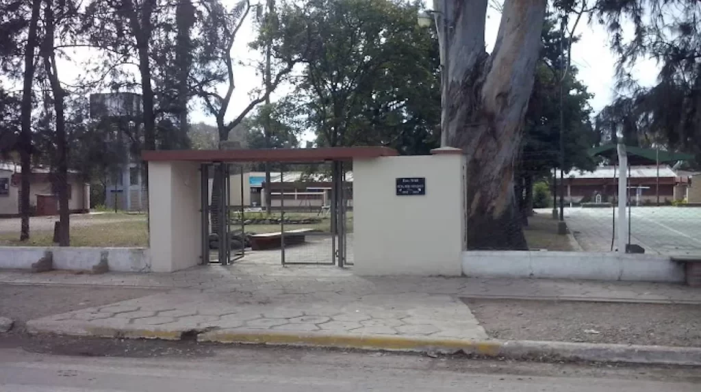 Tucumán: más de 60 chicos se intoxicaron en una escuela y los padres sospechan de un estudiante