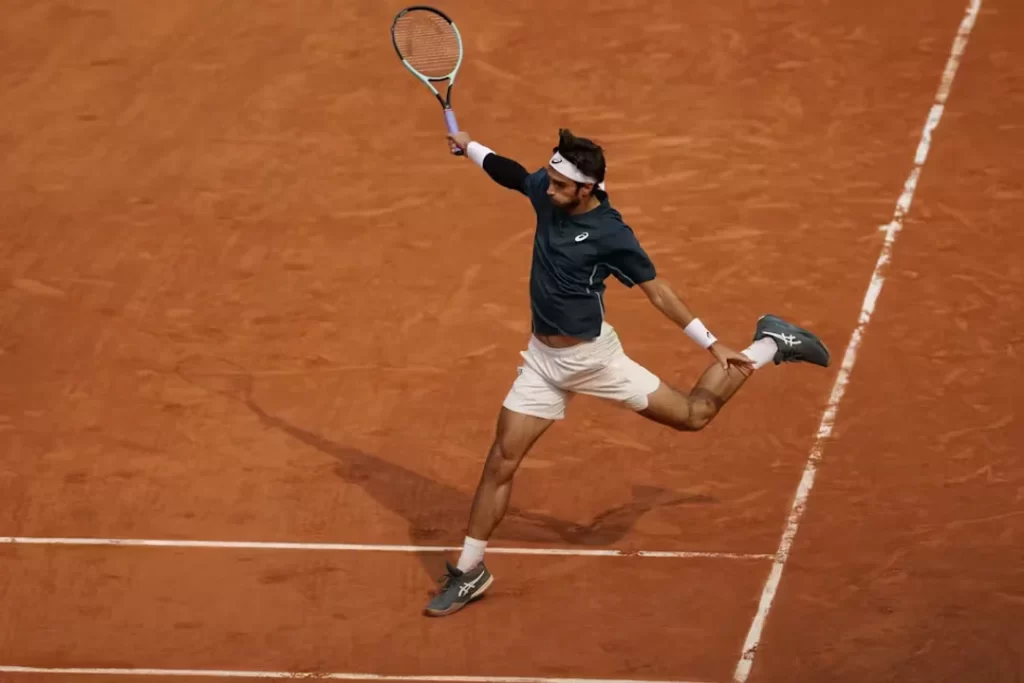 Polémica en el Roland Garros: Musetti golpeó a una jueza de línea y solo fue advertido por el árbitro
