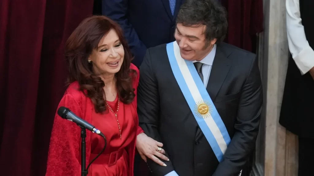 El dato que sorprendió al Gobierno: Cristina superó a Milei en redes por primera vez
