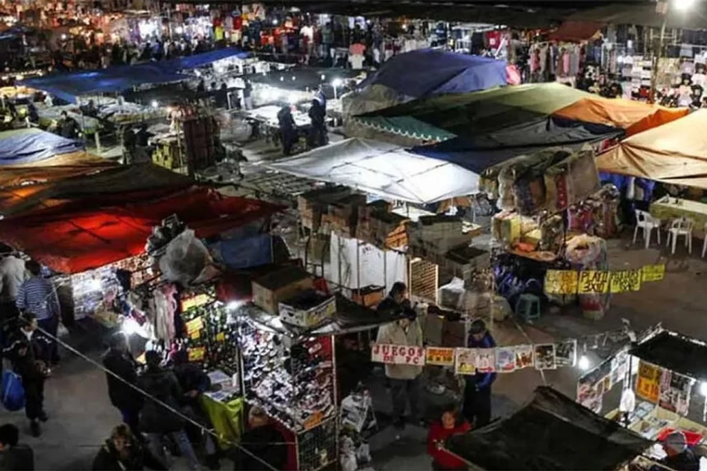 Tensión en La Salada por un nuevo decomiso de mercadería y protesta de puesteros