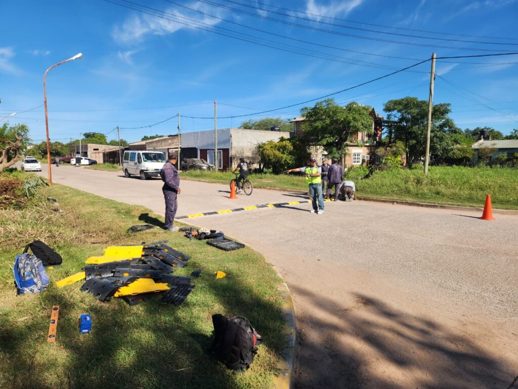 TRÁNSITO Y SEGURIDAD VIAL: EL MUNICIPIO CONTINÚA CON LA INSTALACIÓN DE DISIPADORES DE VELOCIDAD