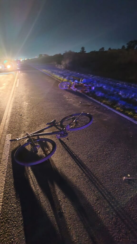 TRAGEDIA EN RUTA 6: UN HOMBRE MURIÓ TRAS UN CHOQUE ENTRE MOTO Y BICICLETA EN VILLA BERTHET