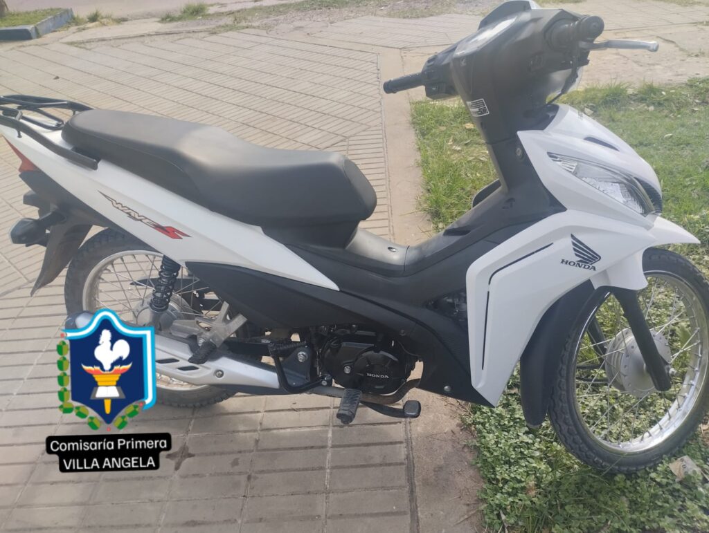 VILLA ÁNGELA: RECUPERAN MOTOCICLETA ROBADA Y DEMORAN A UN JOVEN DE 21 AÑOS