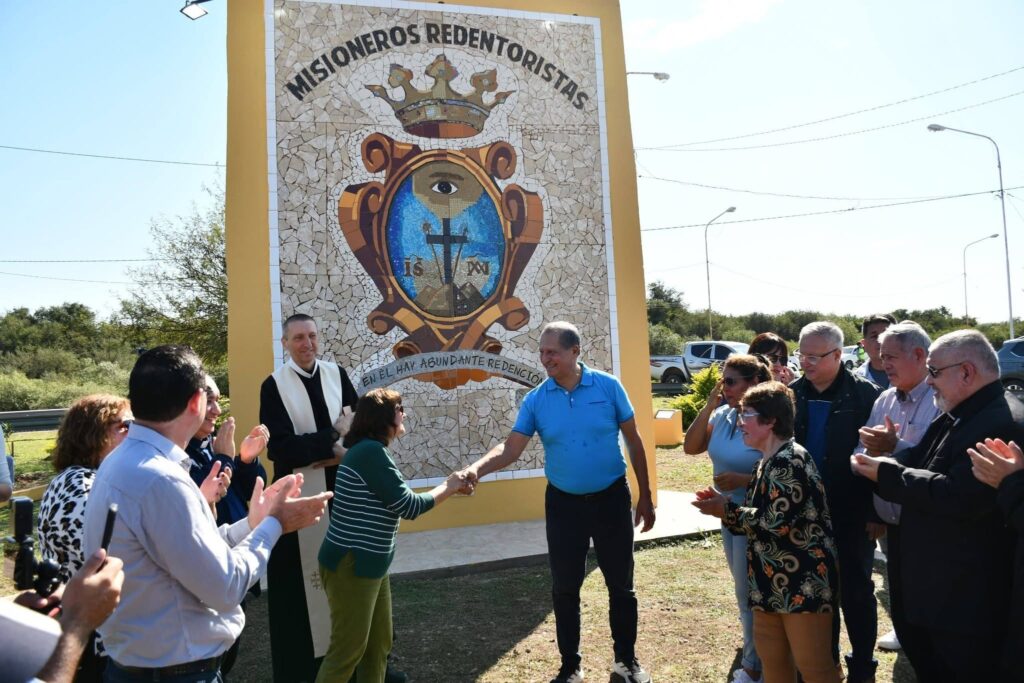 VILLA ÁNGELA INAUGURÓ EL MURAL DE LOS MISIONEROS REDENTORISTAS EN EL ACCESO NORTE DE LA CIUDAD